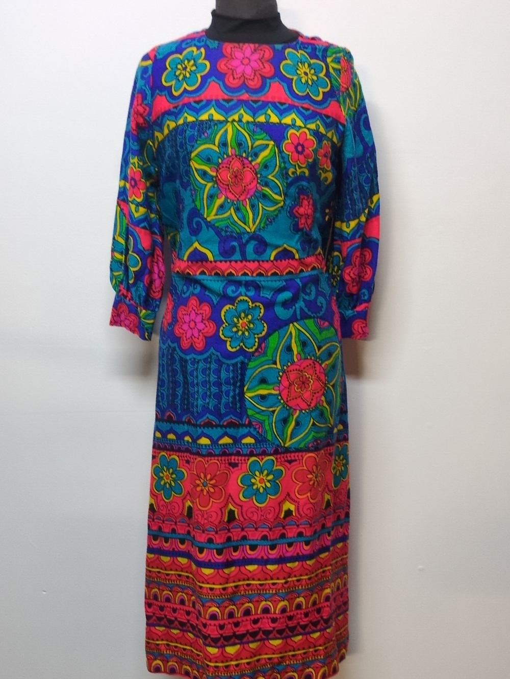 Vintage Midi Dress Hippie Psychedelic Print Caftan 60s Retro Mod Size S